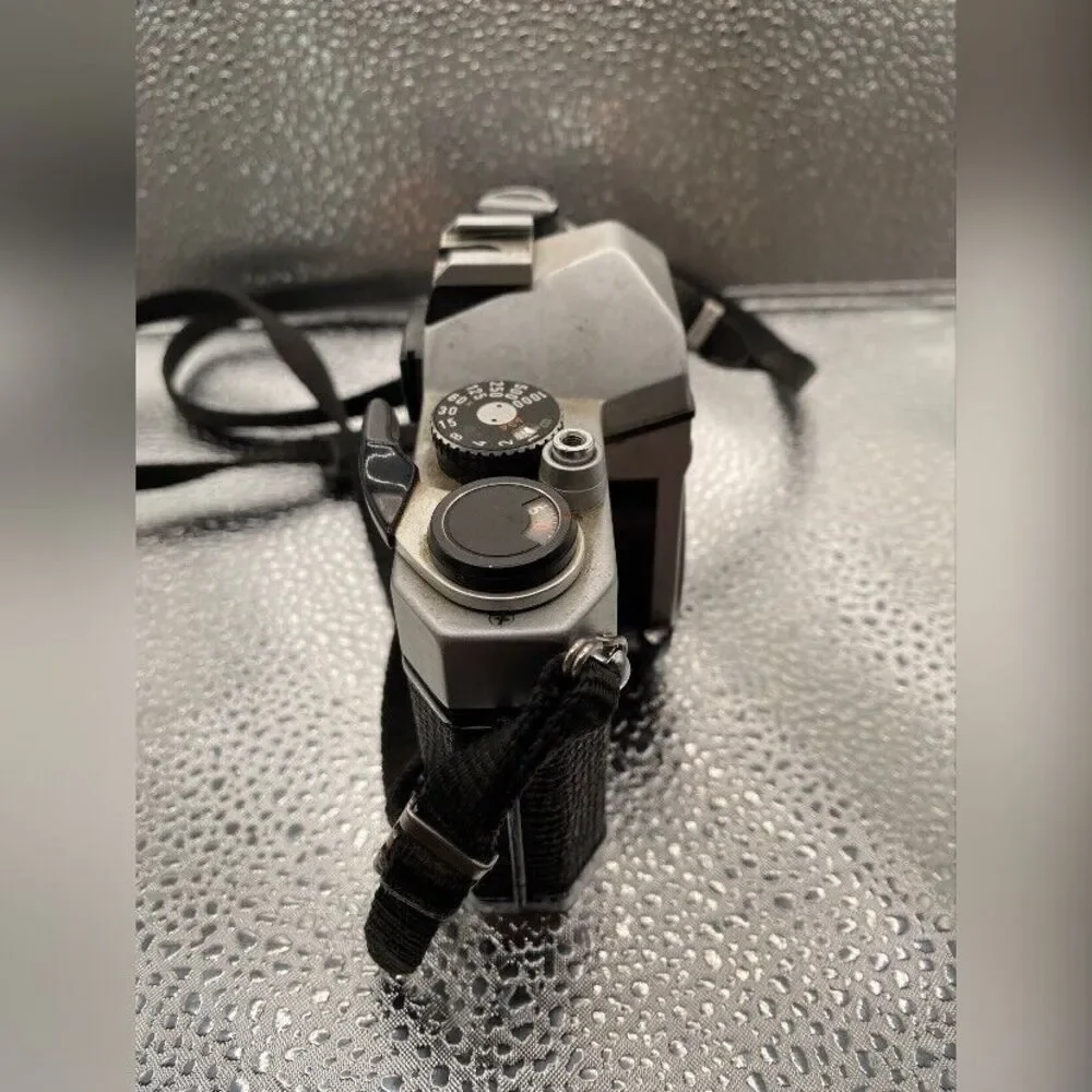 Pentax K 1000 Film Camera 35mm Zoom Telephoto Lens No Cap Film Not Tested
